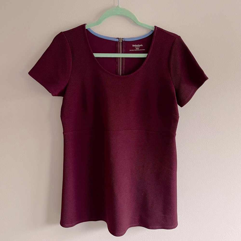 NWOT Motherhood Maternity Textured Peplum Top Size Medium
